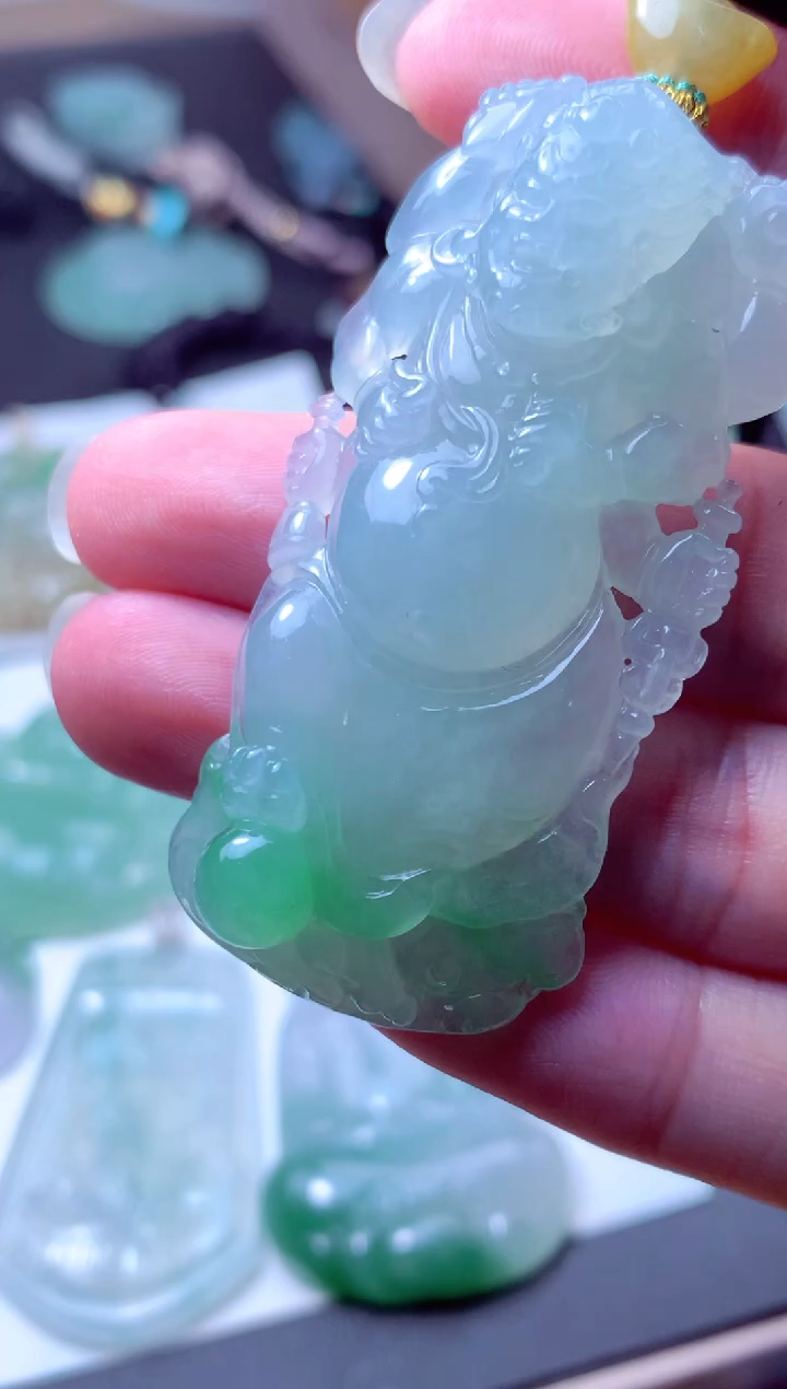 颈饰未镶嵌翡翠天然A货翡翠