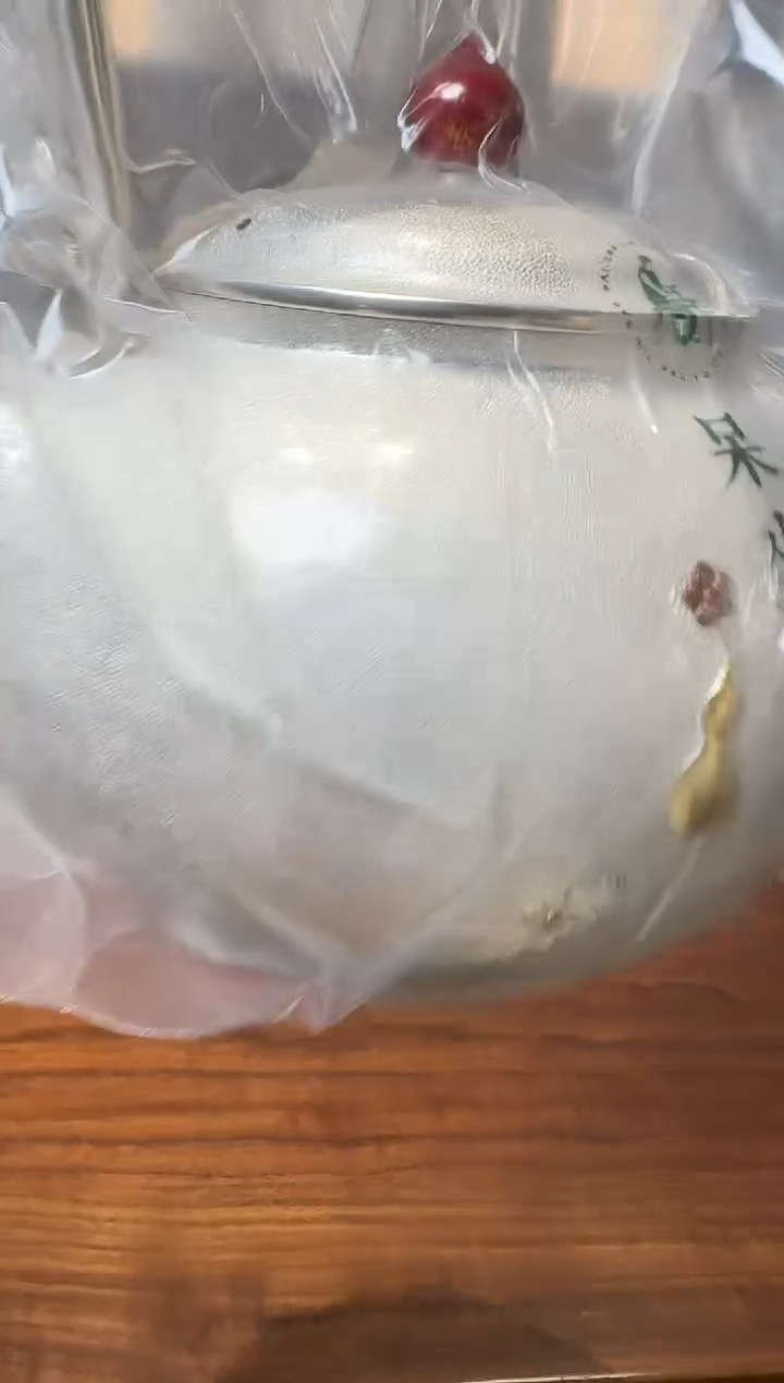 *少*年呆坐 整敲雪花纹錾刻嵌金福禄连绵 提梁壶