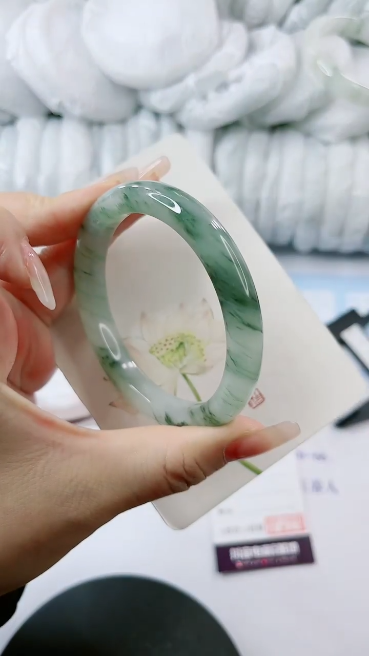 【闪购商品】石英质玉手镯未镶嵌0129074883-多样性发货