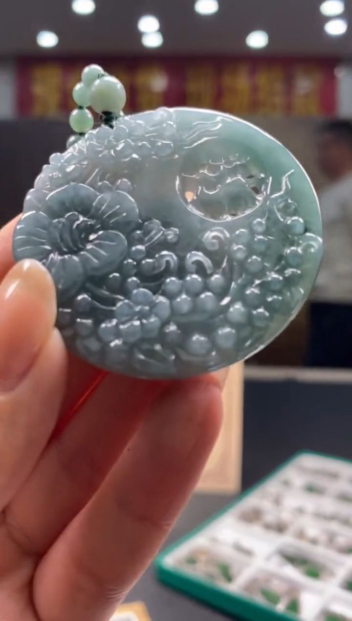 【闪购商品】翡翠颈饰未镶嵌********83