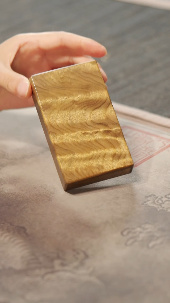 【闪购商品】金丝楠木雕488满金丝水波纹精工烟盒