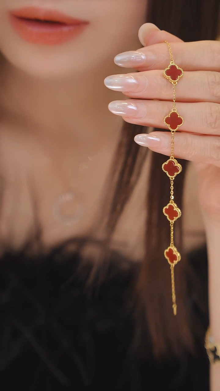 18K金镶嵌手链玛瑙/玉髓五花