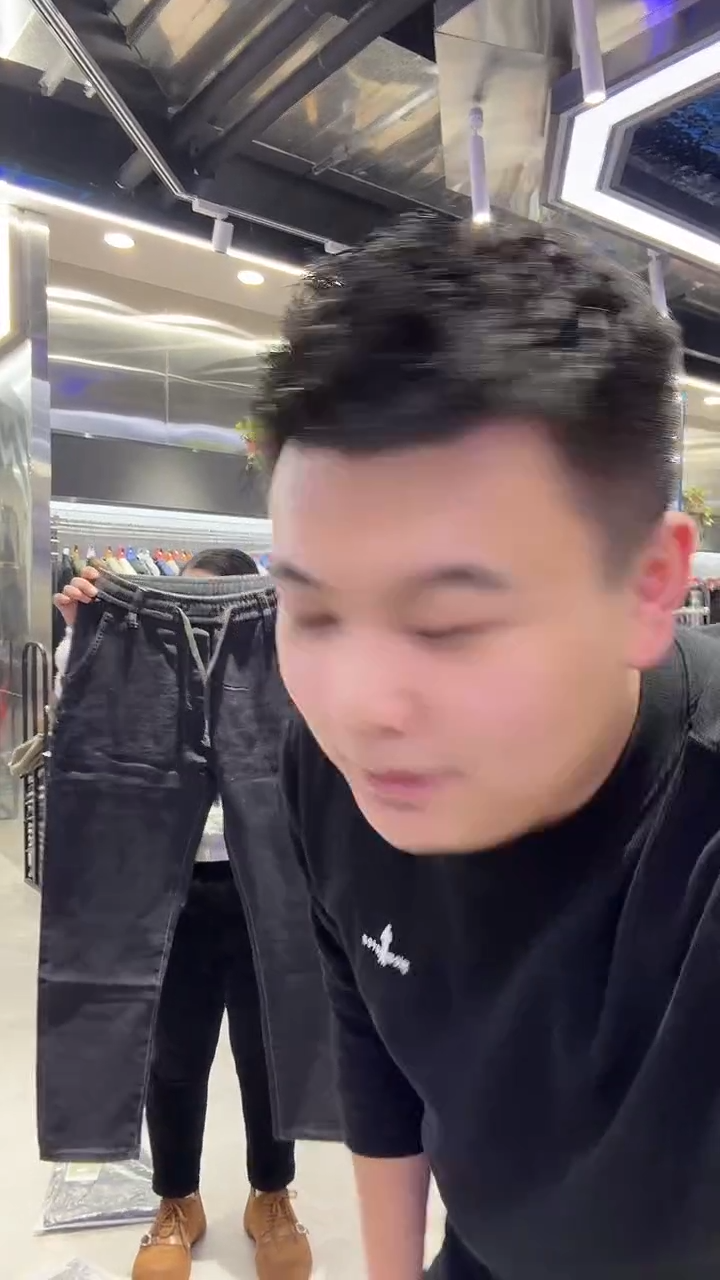 牛仔裤，，，，，，，，，，，，33