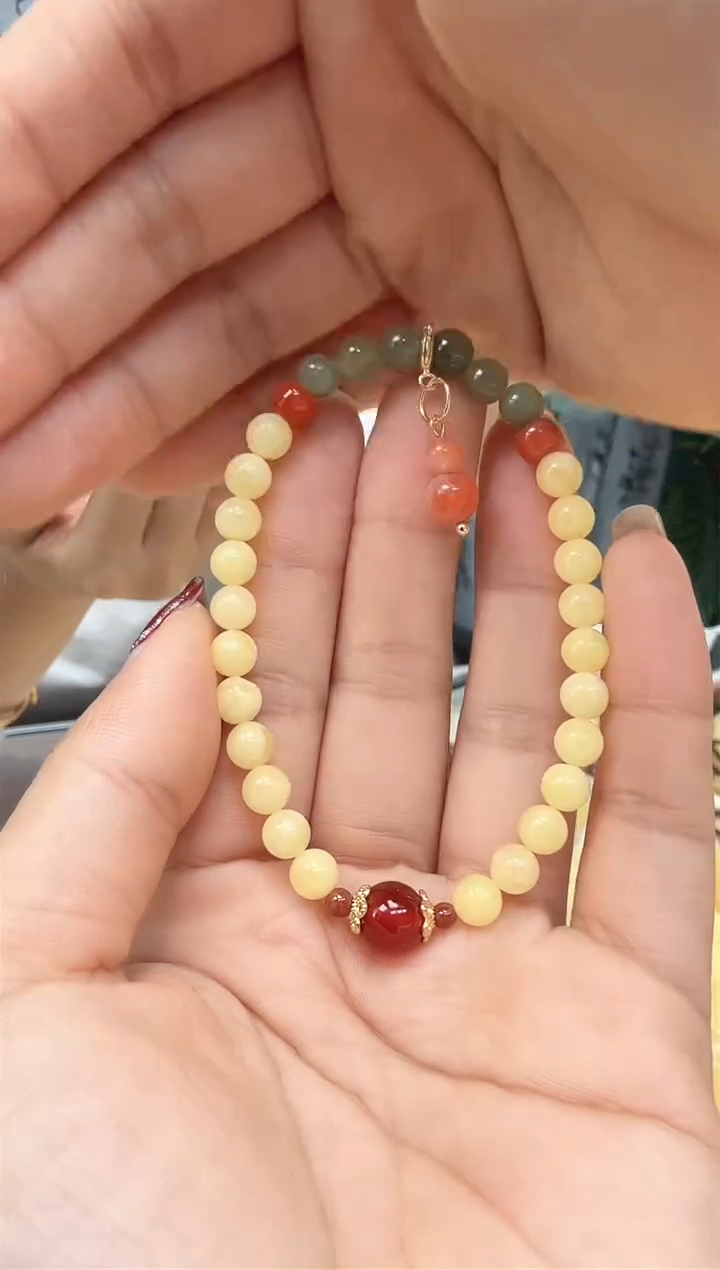 【闪购商品】琥珀裸石未镶嵌手串  多样性发一