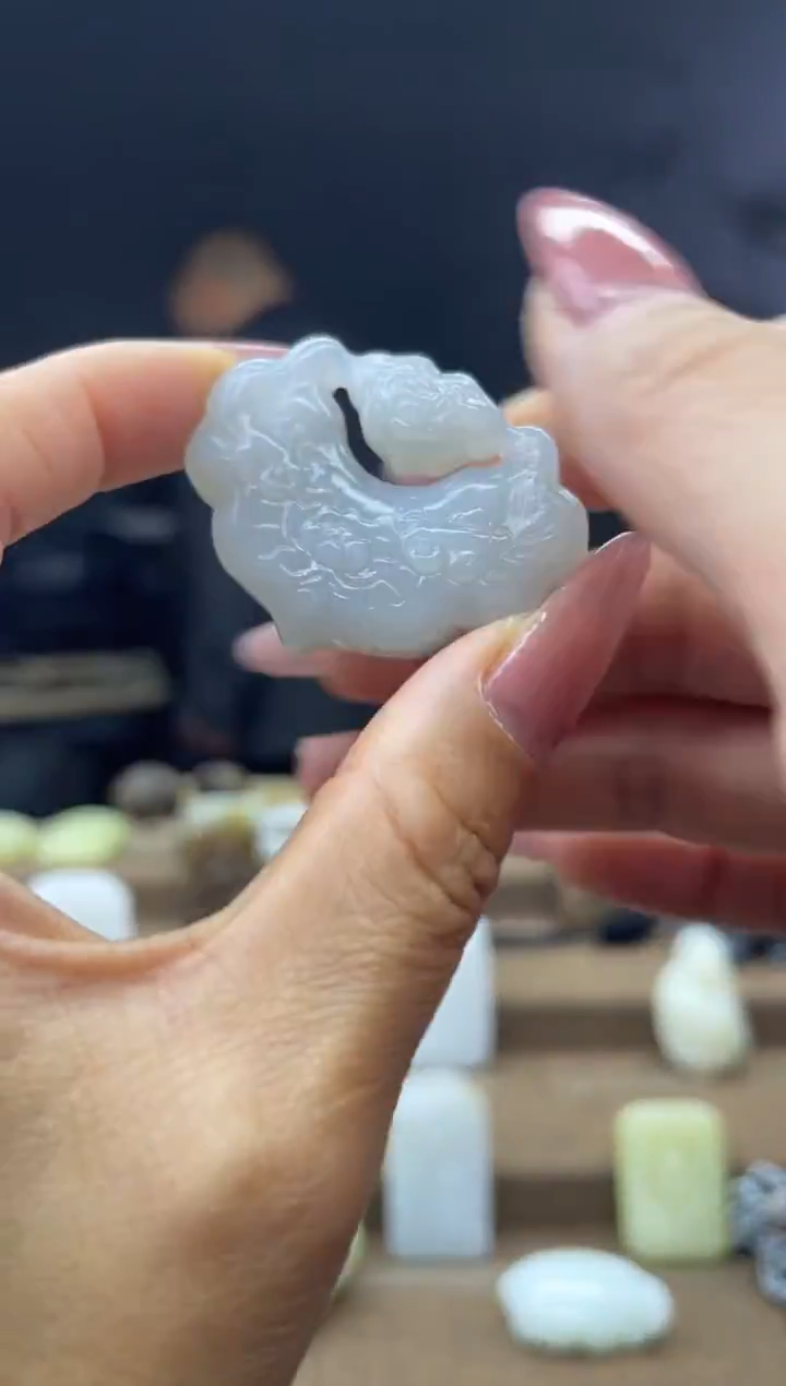 颈饰未镶嵌和田玉1