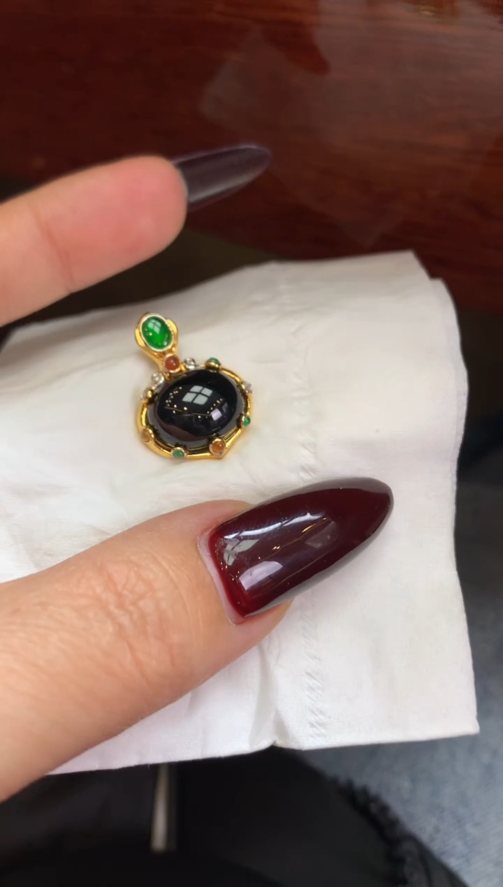 【闪购商品】翡翠颈饰18K金镶嵌翡翠