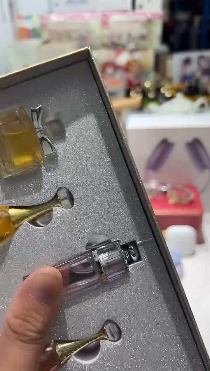 名品折扣名品折扣名品折扣@@1