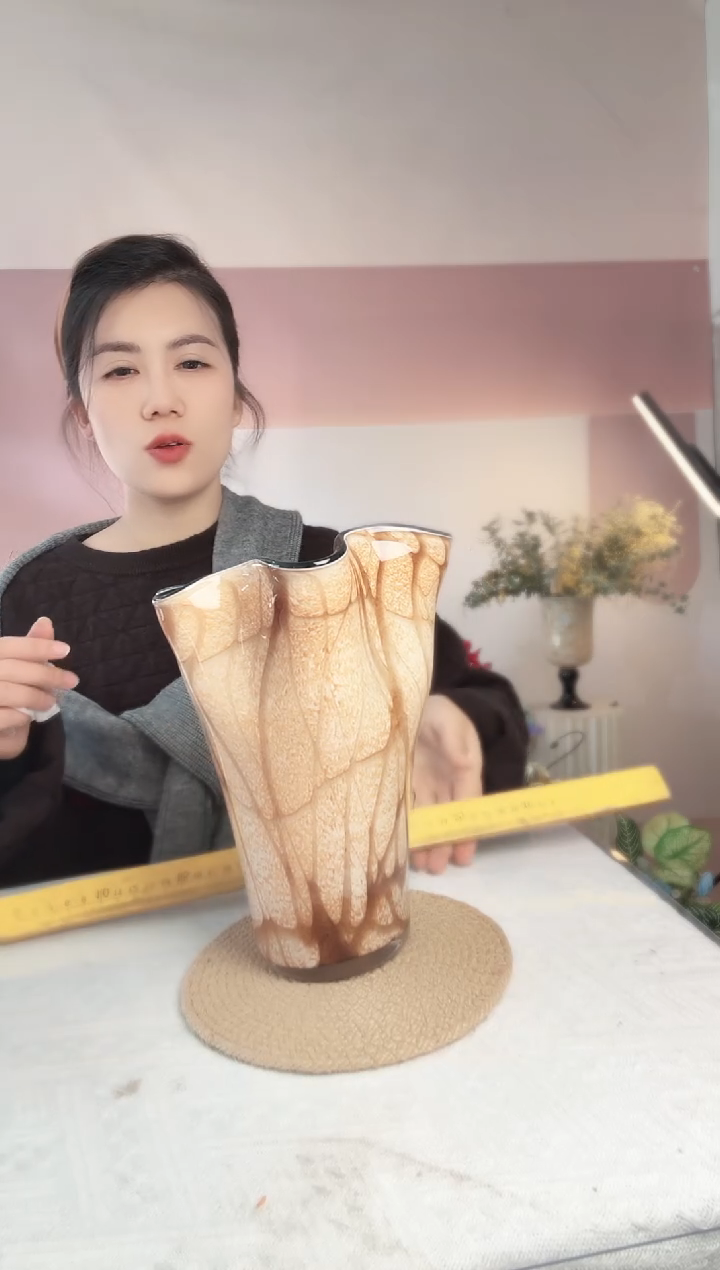 114直播玻璃花瓶