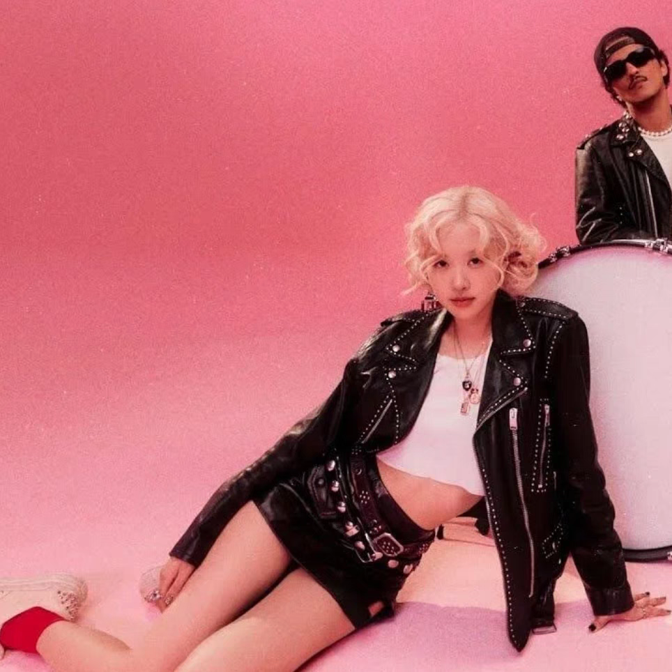 ROSE朴彩英【APT】同款铆钉机车斜拉链植鞣羊皮女士皮夹克