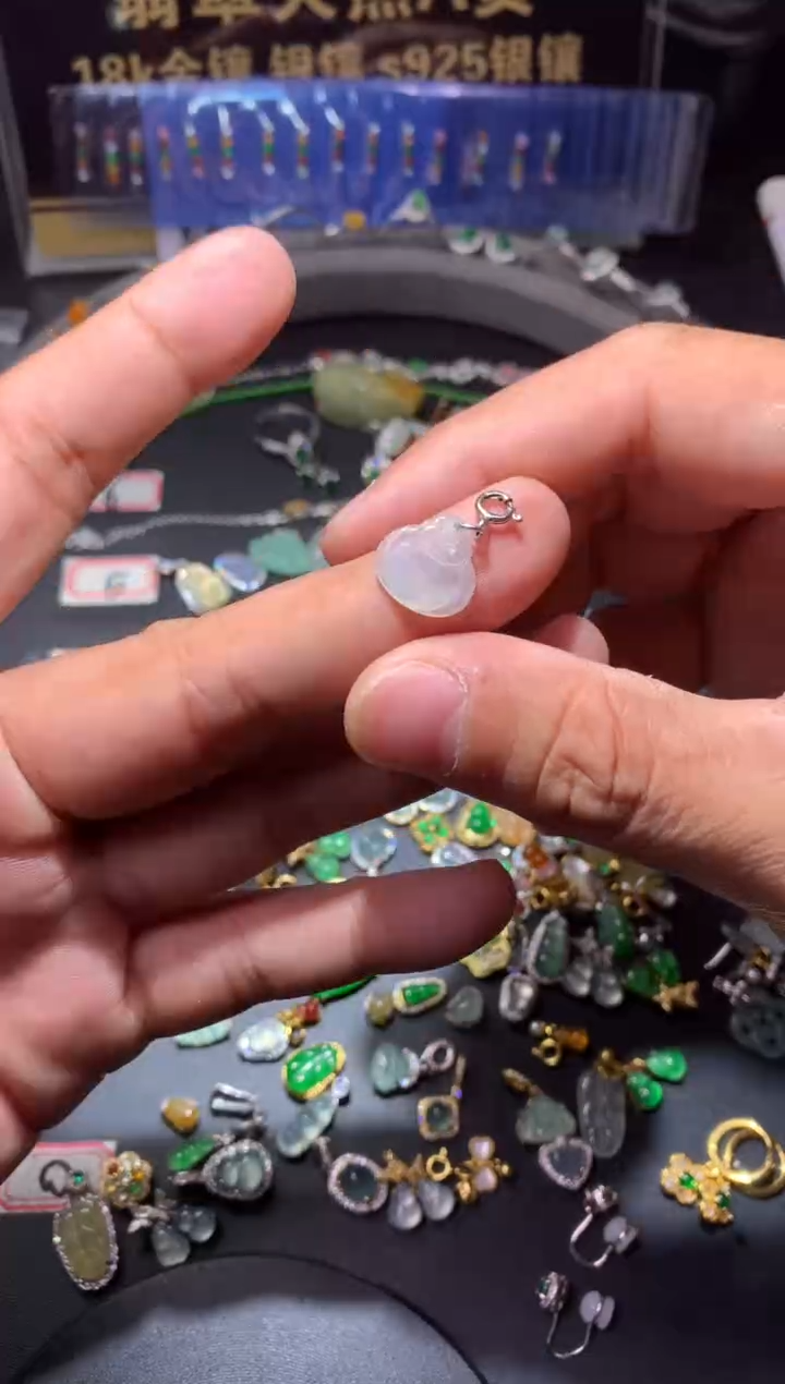 吊坠(不含链)未镶嵌翡翠1