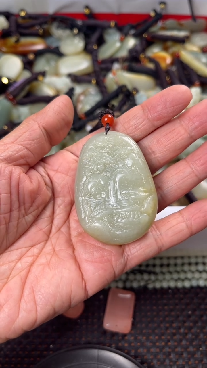 【闪购商品】和田玉颈饰未镶嵌多样性发货没有证书拍一发一有瑕