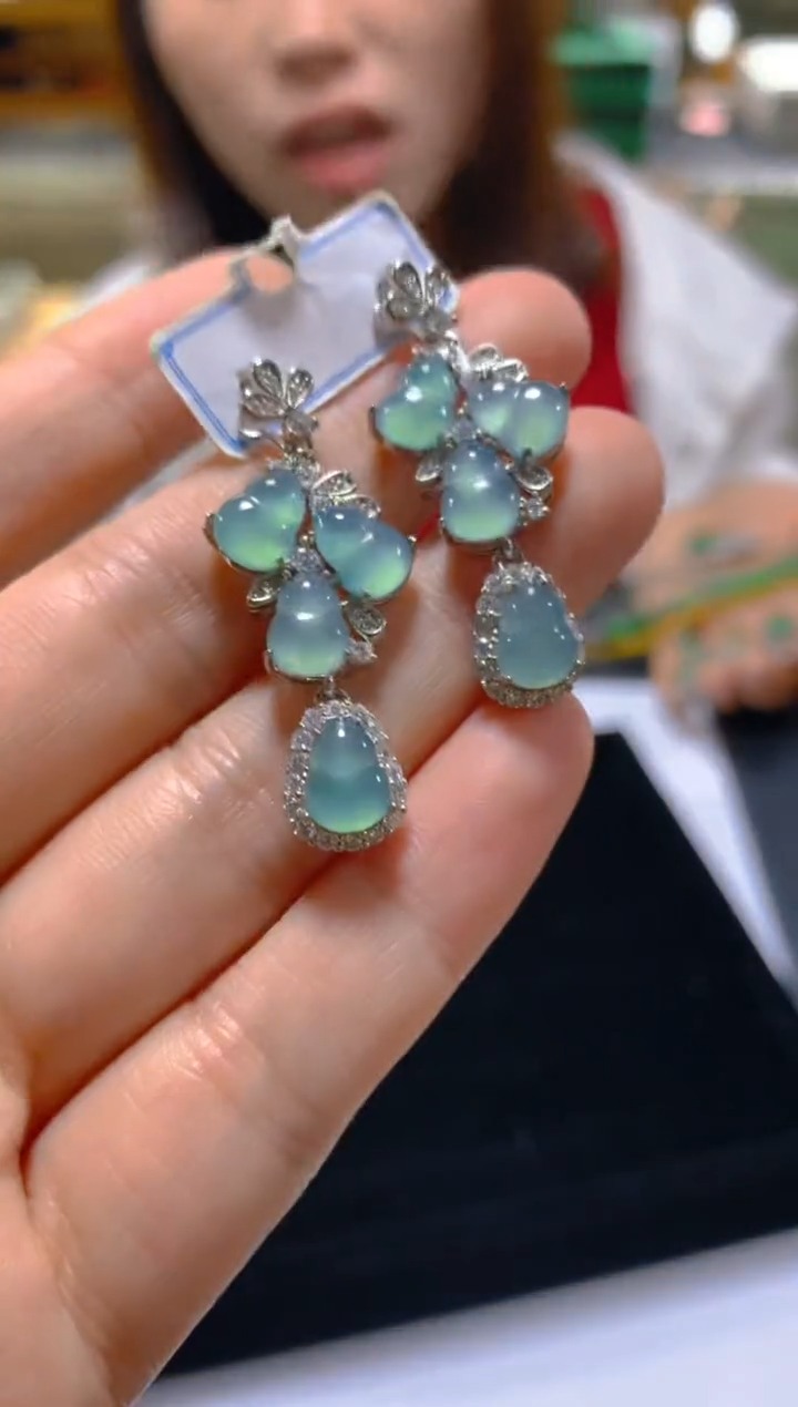 未镶嵌翡翠耳饰多样性发一