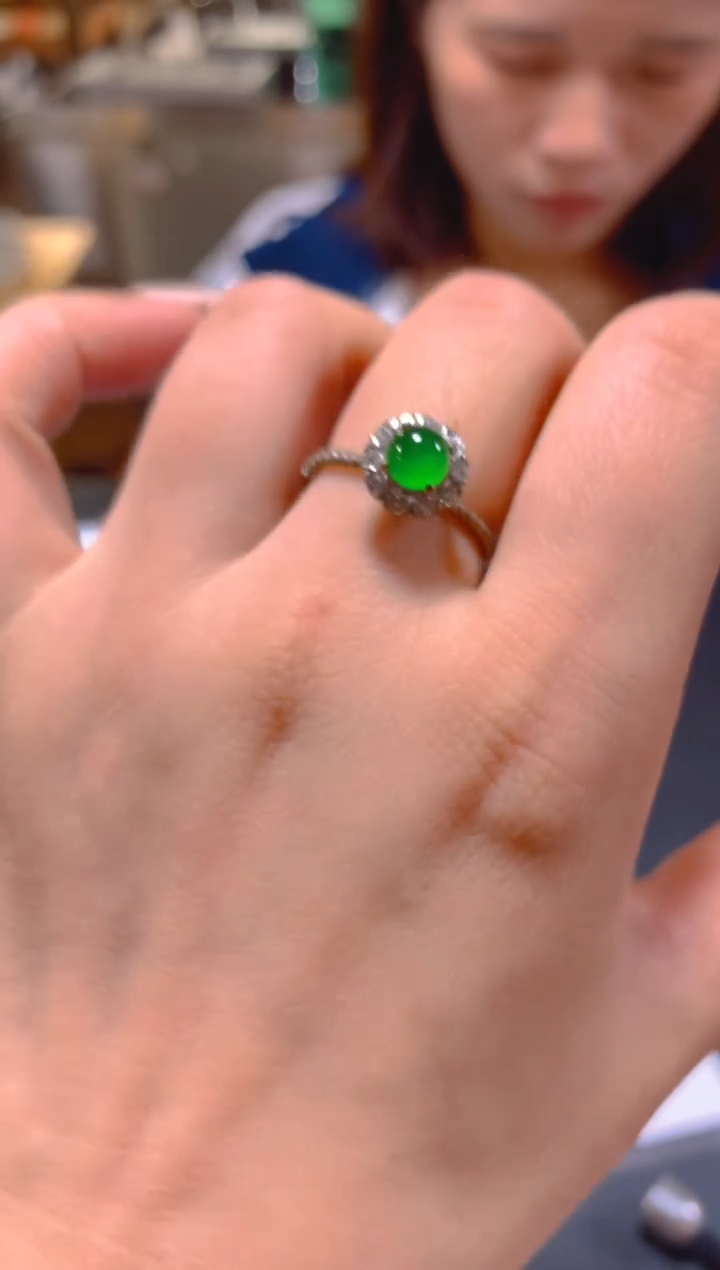 未镶嵌戒指翡翠多样性发一