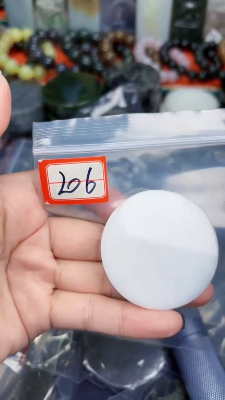 颈饰未镶嵌和田玉和田玉