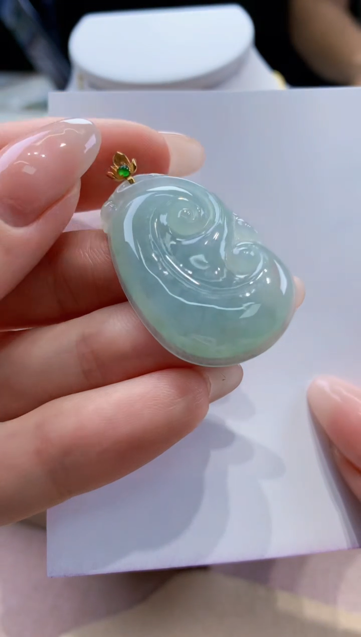 翡翠18K金镶嵌颈饰天然A货翡翠挂件