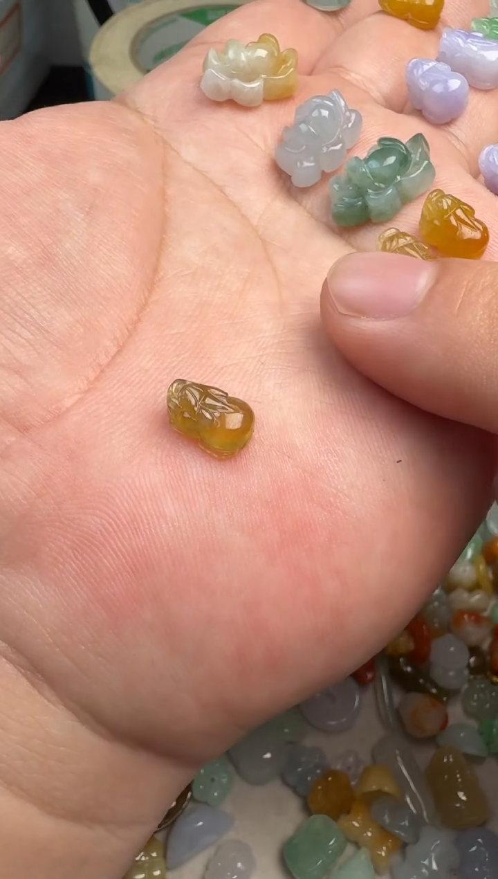 颈饰未镶嵌翡翠R**y翡翠