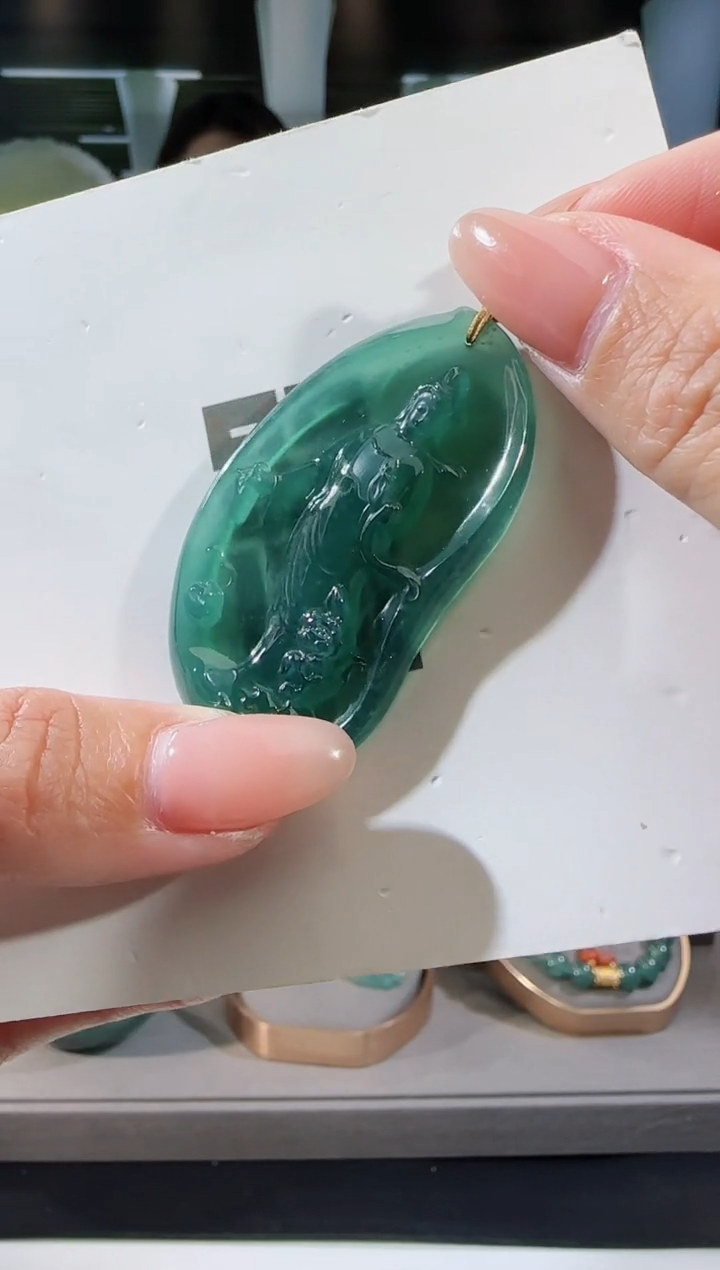 【闪购商品】翡翠吊坠(不含链)未镶嵌观音
