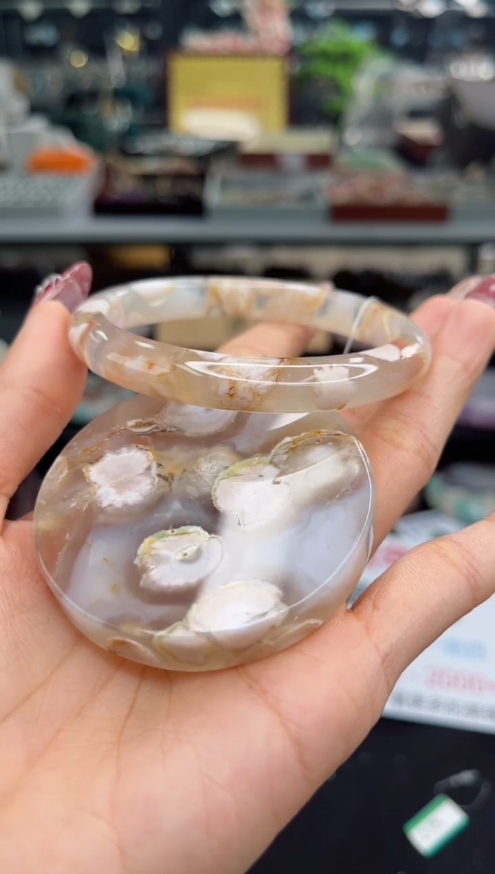 【闪购商品】石英质玉手镯未镶嵌61圈口（赠品镯心）6507161