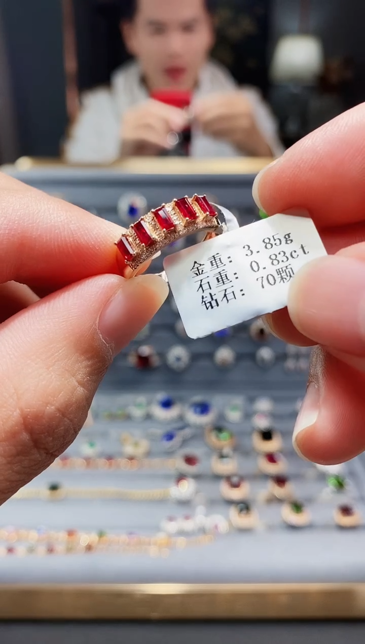 【闪购商品】红宝石戒指18K金镶嵌0.83.