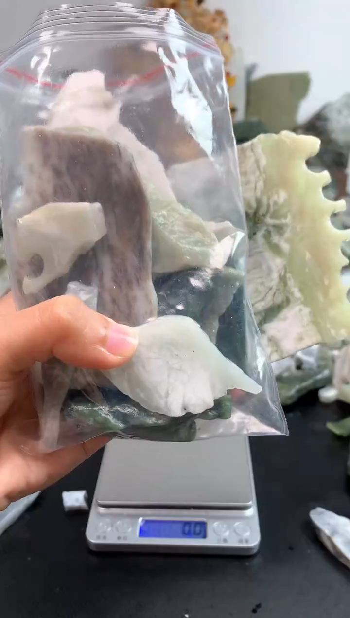 未镶嵌和田玉摆件6