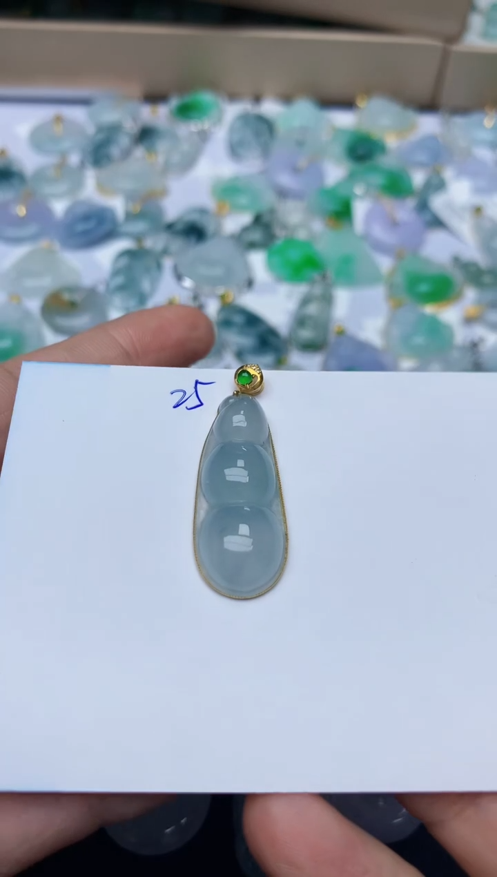 【闪购商品】翡翠颈饰18K金镶嵌天然翡翠A货  1