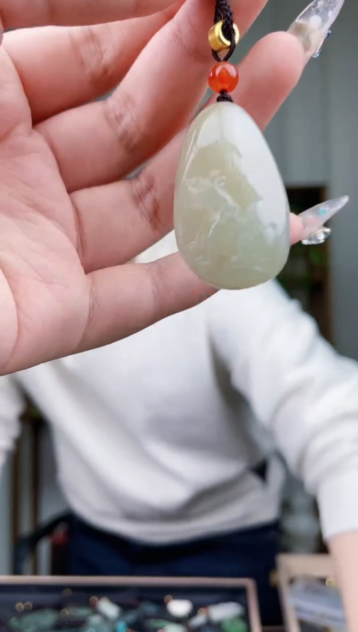 【闪购商品】和田玉挂件未镶嵌拍一发一，多样性发货！