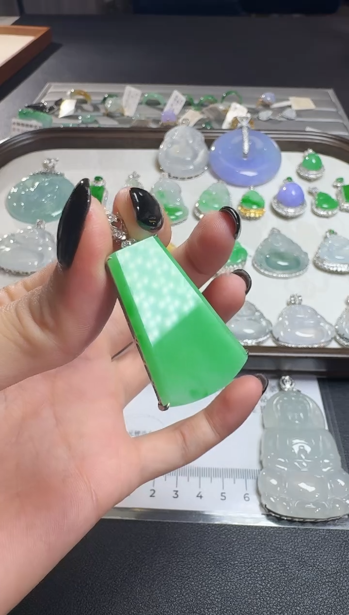 吊坠(不含链)18K金镶嵌翡翠【源头工厂】钻石镶嵌