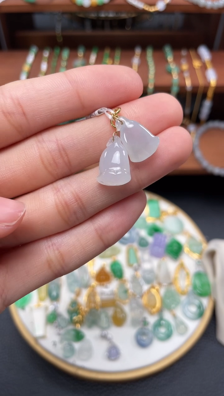 【闪购商品】翡翠吊坠(不含链)18K金镶嵌2个   JK625