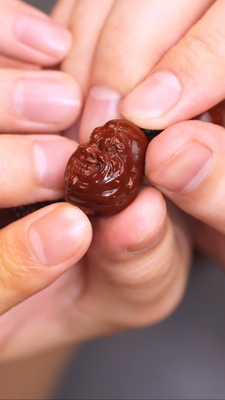 【闪购商品】橄榄核吊坠恶僧山鬼回血脖挂