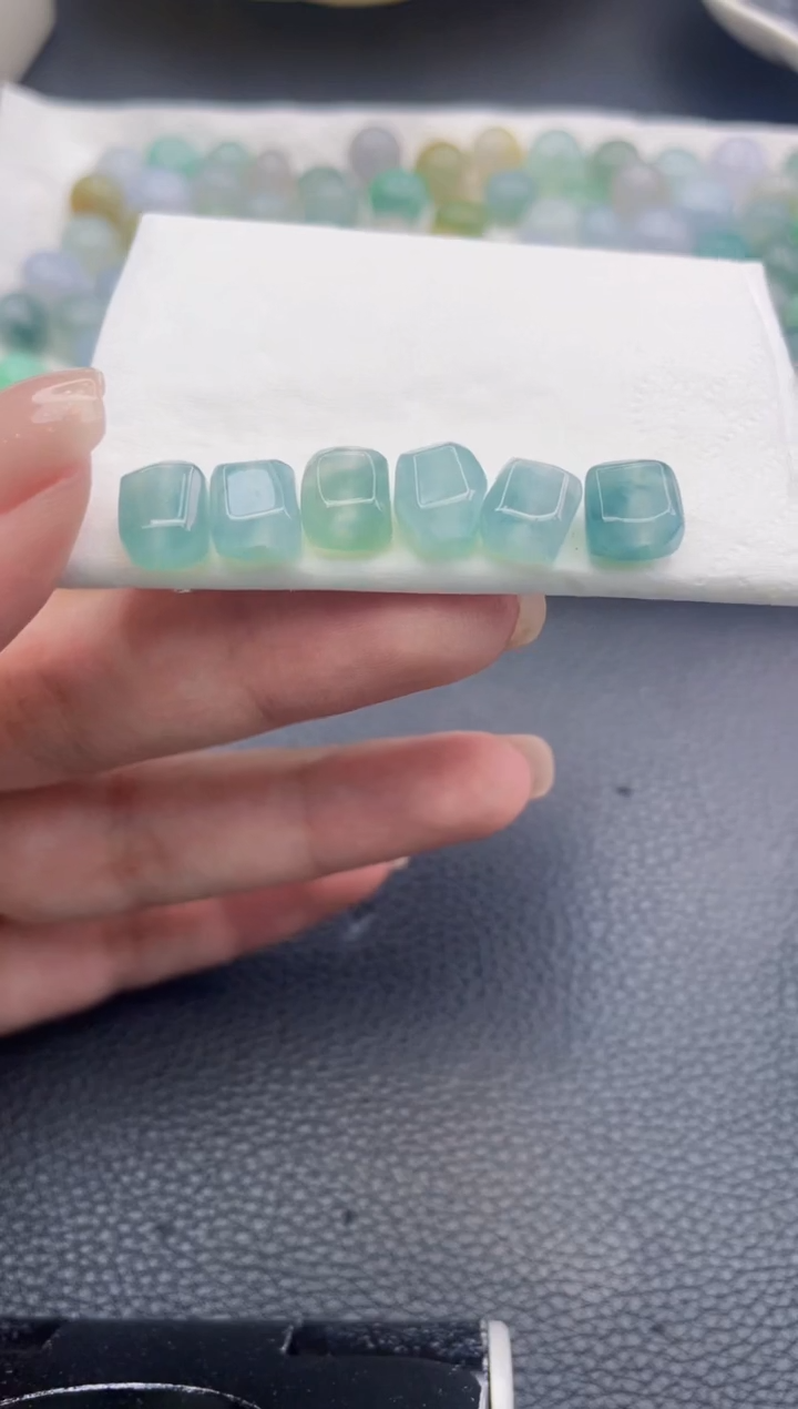 定制翡翠未镶嵌牡*4070