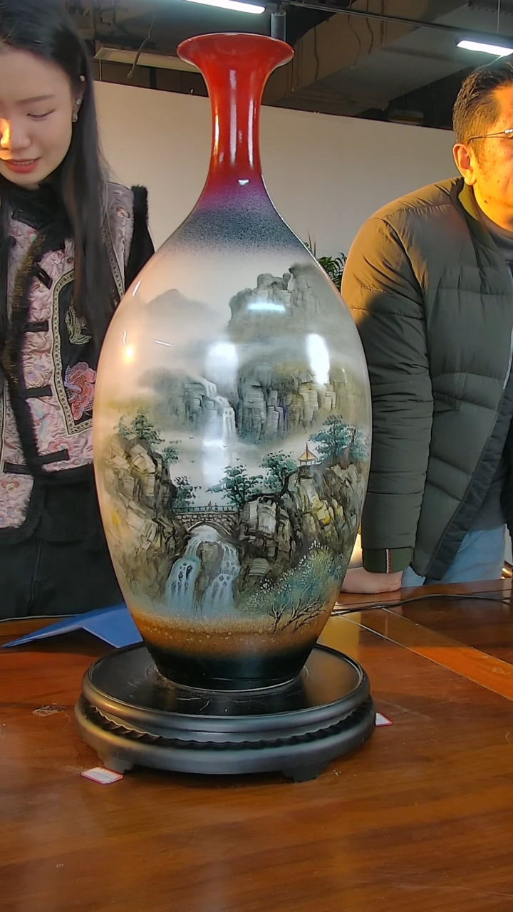【闪购商品】瓶C27【人间瓷画】《彭小清》