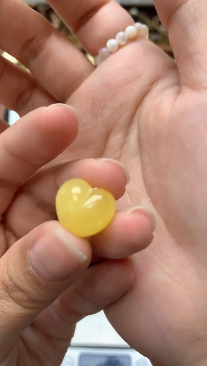 【闪购商品】琥珀珠宝奇石未镶嵌129琥珀蜜蜡花粉有纹小坑介意勿拍