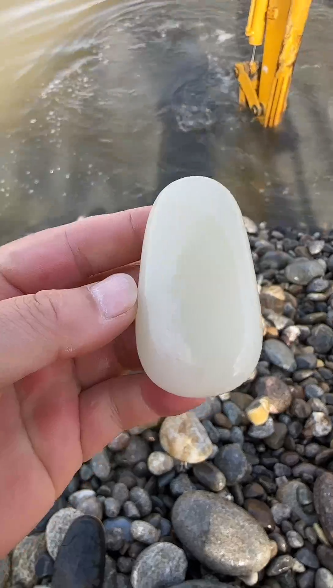 未镶嵌和田玉挂件1