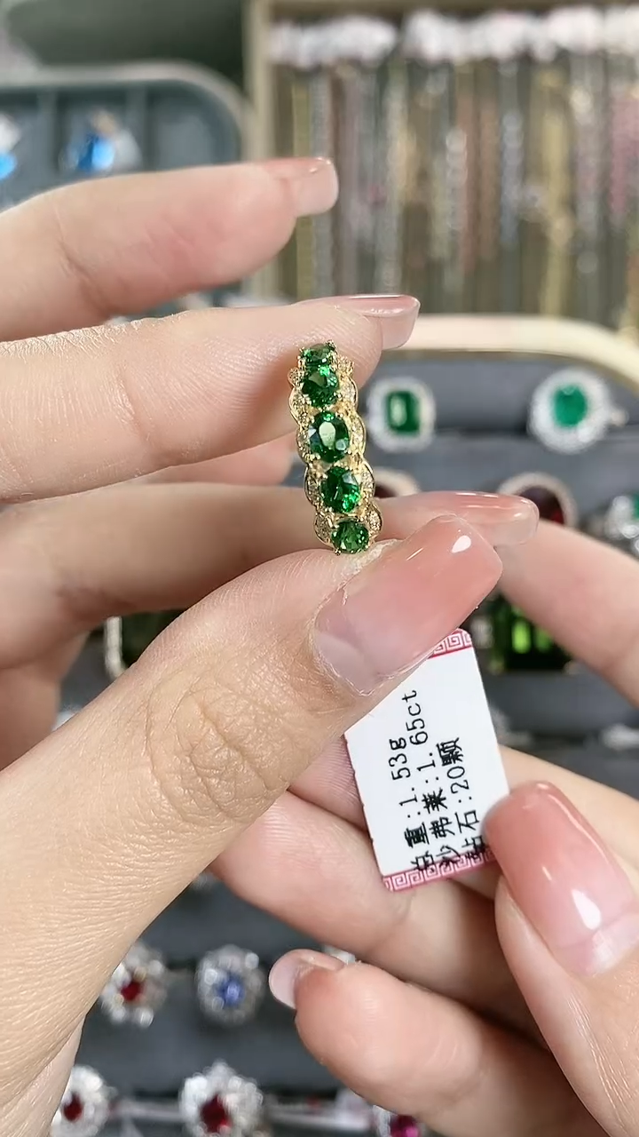 【闪购商品】石榴石（沙弗莱）戒指18K金镶嵌18K金镶嵌沙弗莱戒指