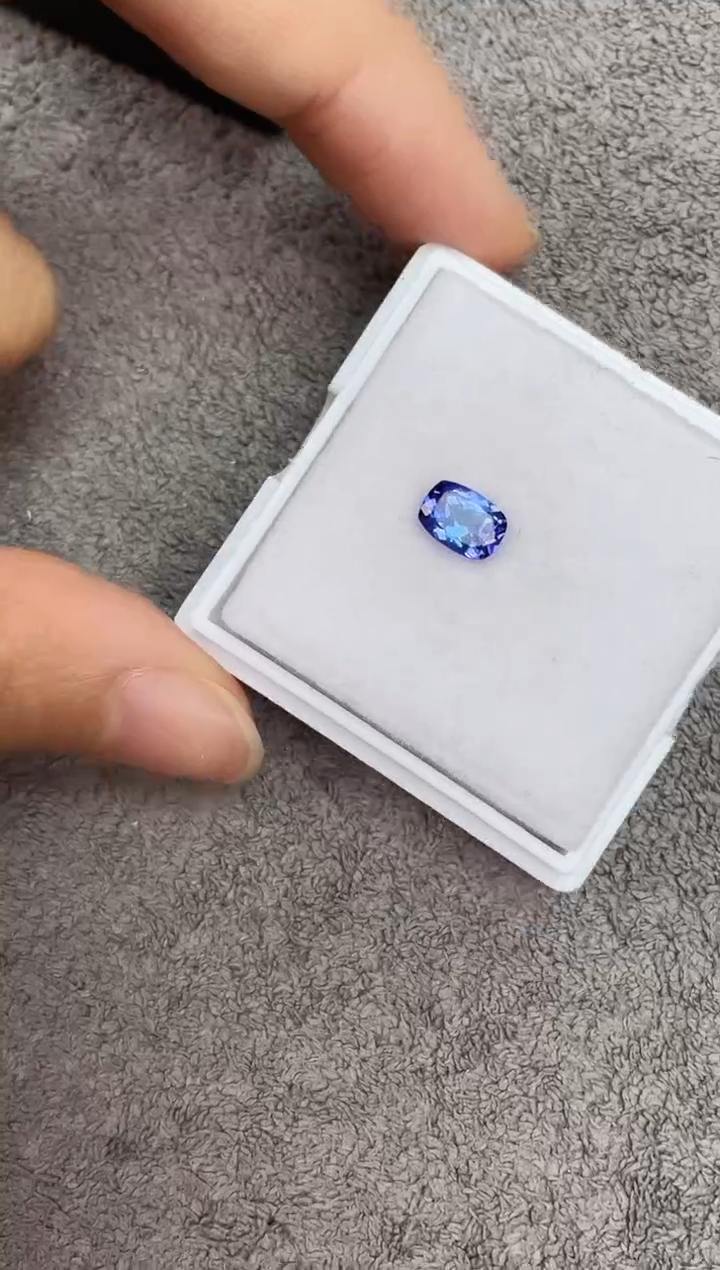 【闪购商品】坦桑石裸石未镶嵌0.88克拉