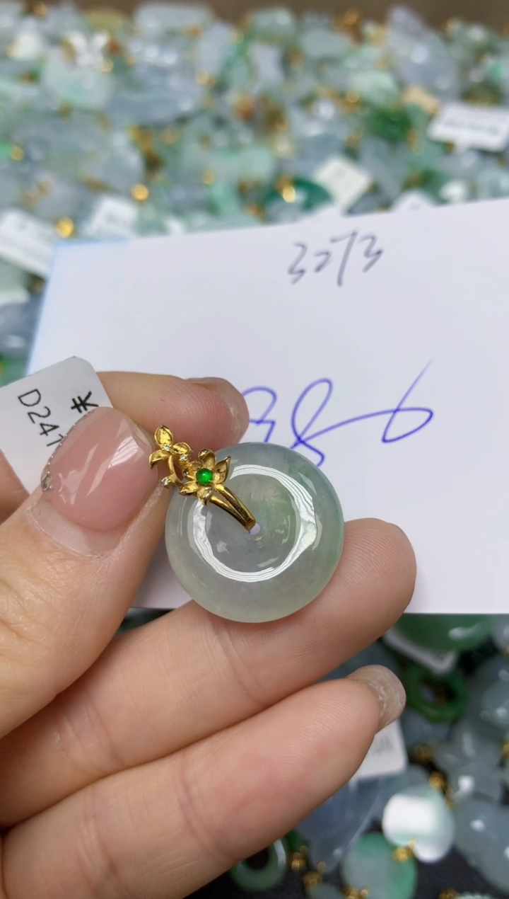 【闪购商品】翡翠挂件18K金镶嵌 天然翡翠A货