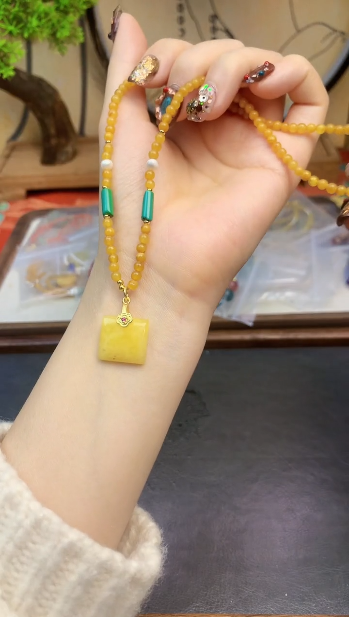 【闪购商品】蜜蜡颈饰未镶嵌155手串