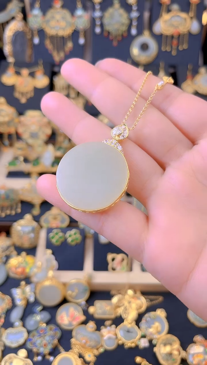 【闪购商品】和田玉吊坠银S925镀金镶嵌大无事圆牌吊坠配如意链