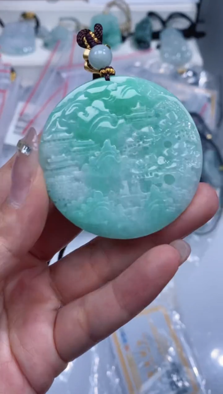 颈饰未镶嵌翡翠吊坠