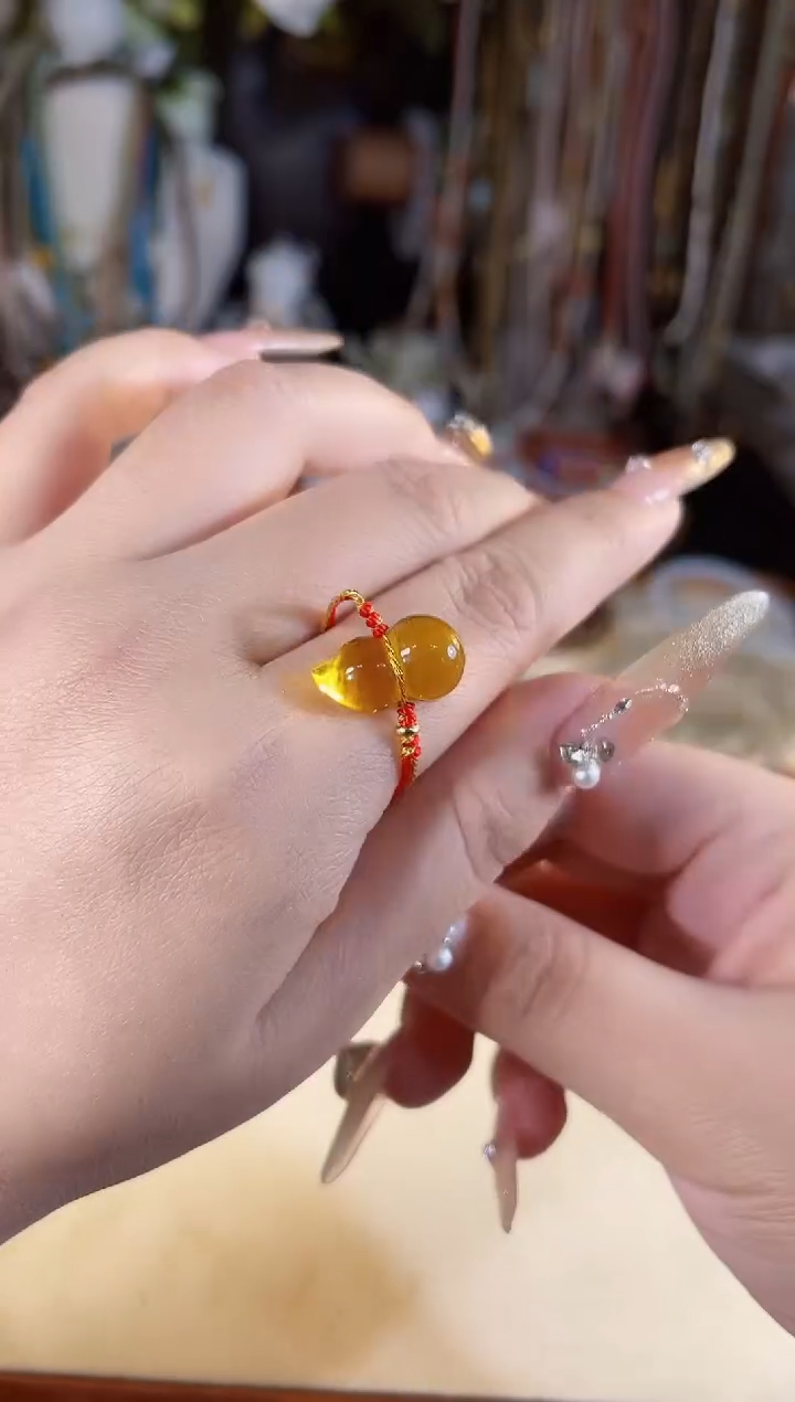 【闪购商品】蜜蜡戒指未镶嵌多样性发货其一