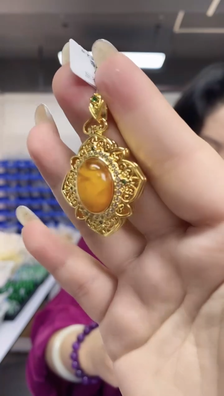 【闪购商品】蜜蜡裸石未镶嵌多样性发其一颜色微差