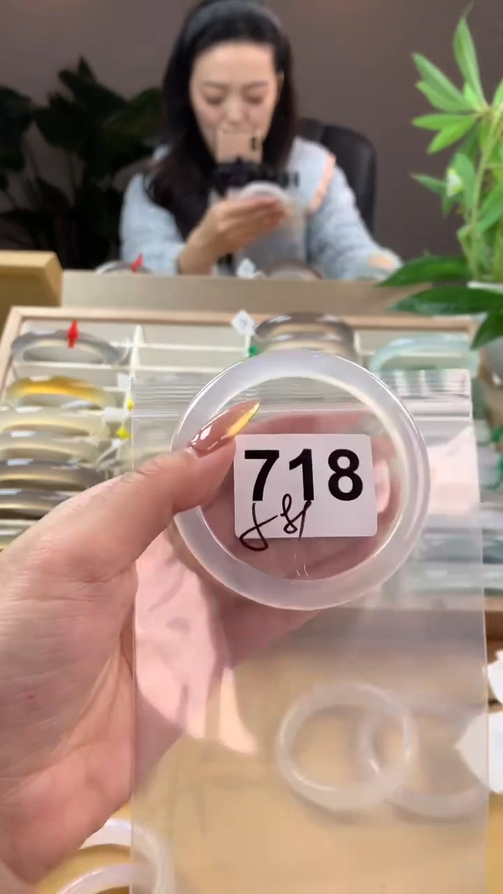 【闪购商品】玛瑙/玉髓手镯未镶嵌718