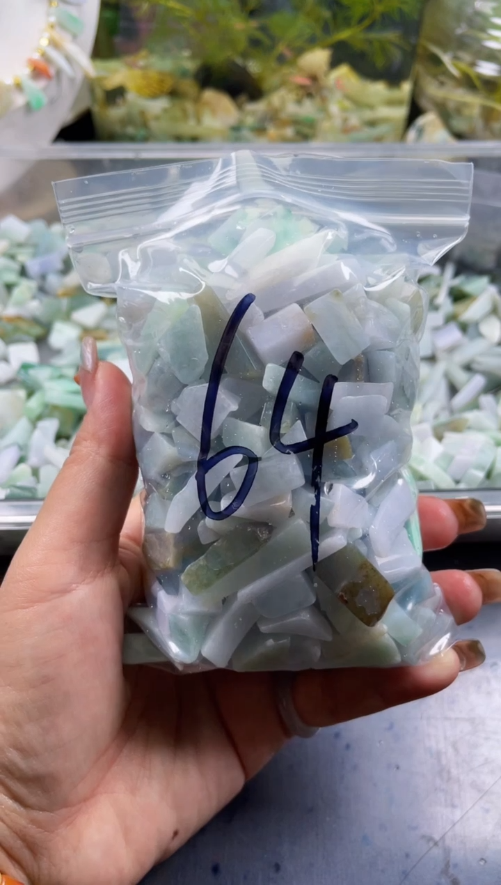 配石翡翠天然翡翠小号500克64