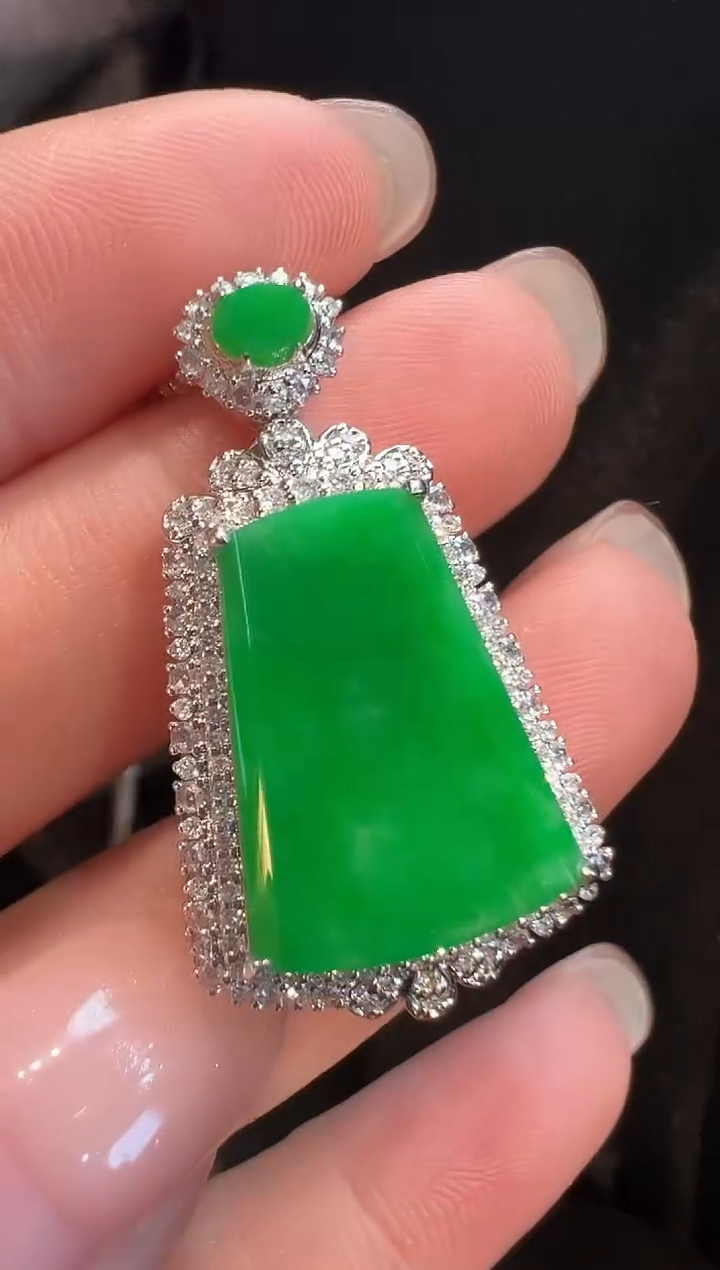 吊坠(不含链)18K金镶嵌翡翠AL6