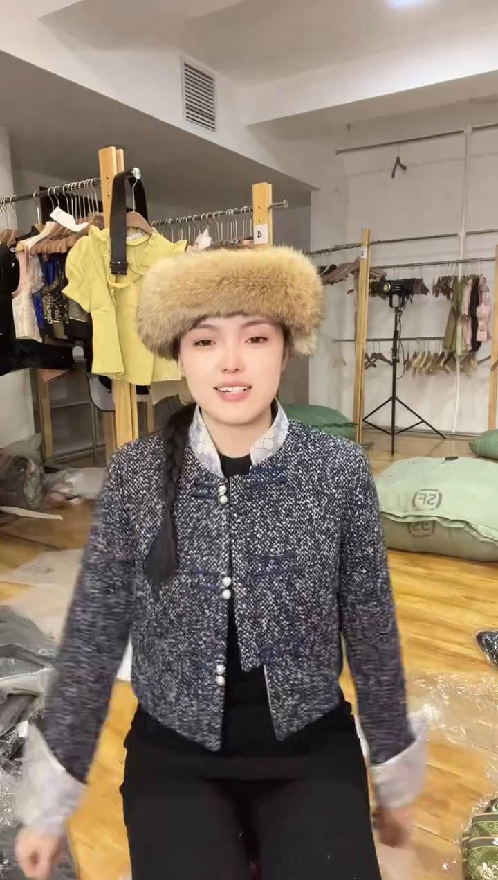 2XL码    125-135斤 外套