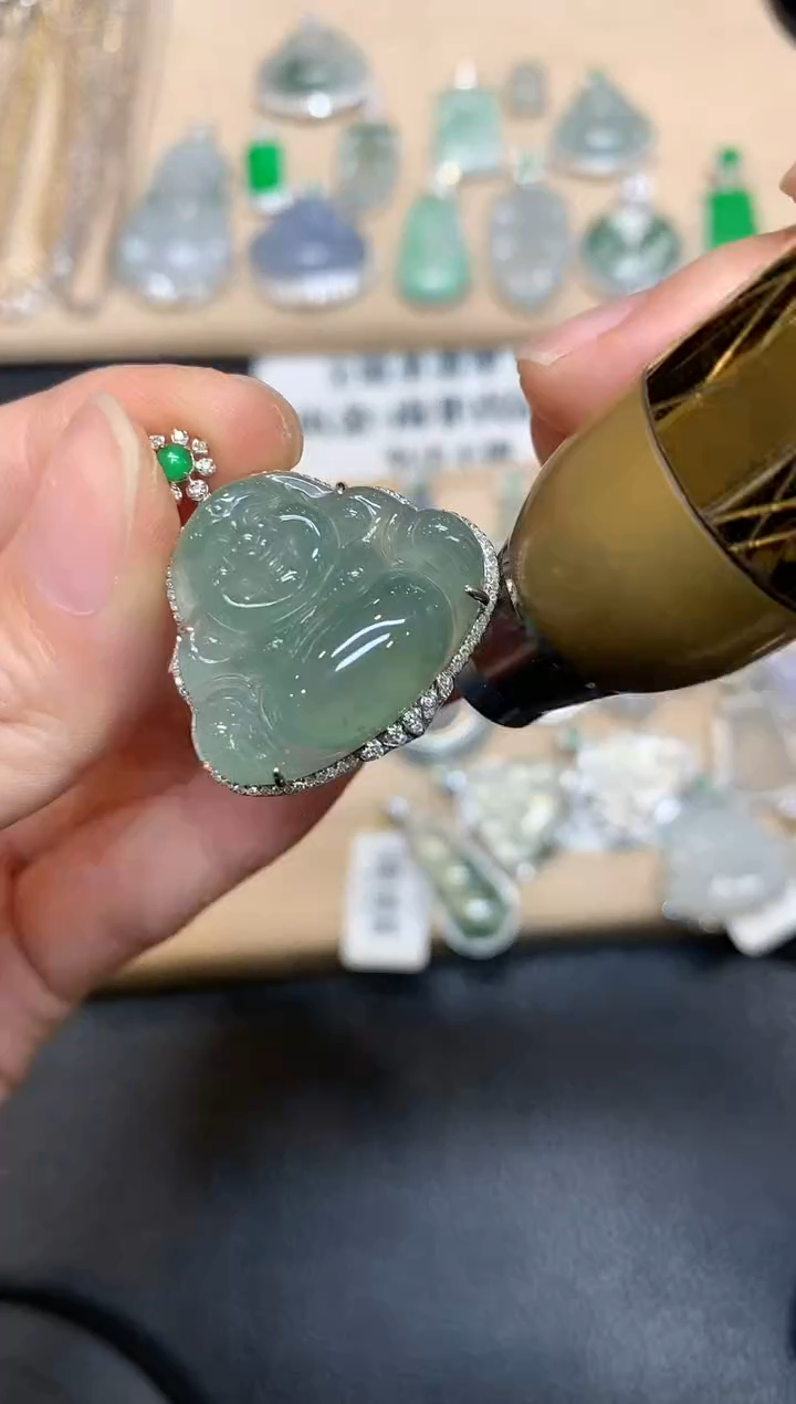 【闪购商品】翡翠颈饰18K金镶嵌【无服务费