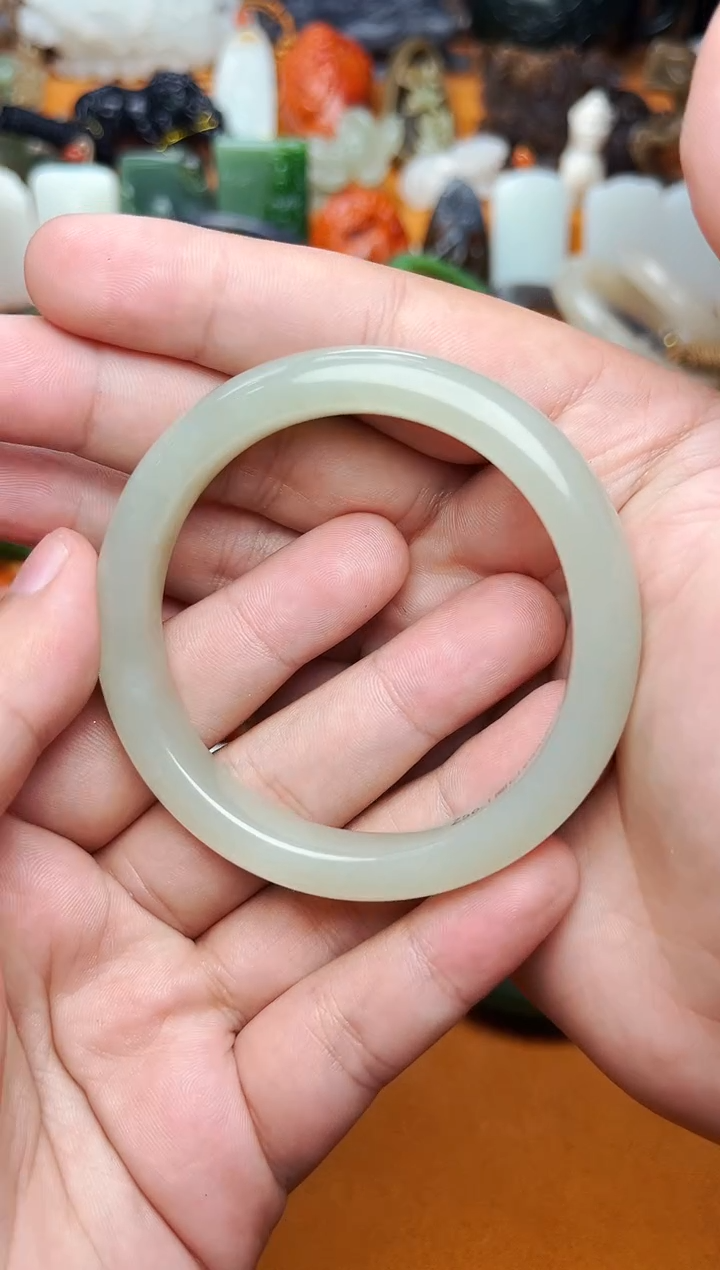 【闪购商品】和田玉手镯未镶嵌56.1圈口01