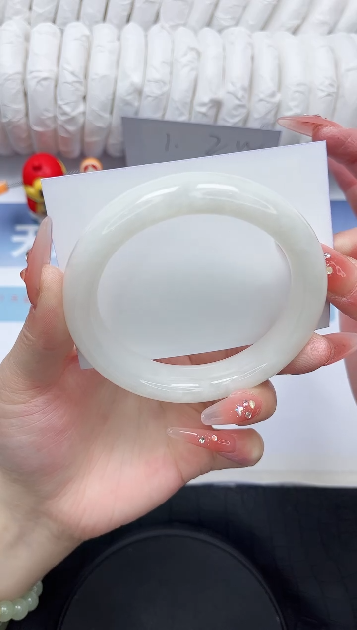 和田玉未镶嵌手镯90-59.6