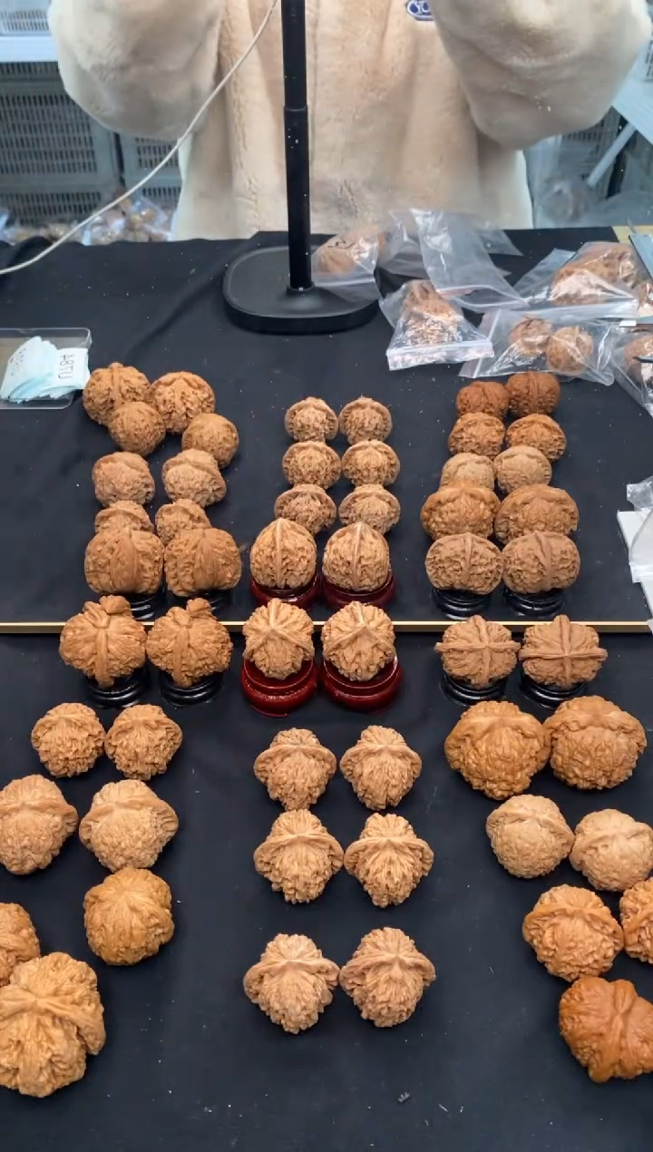 【闪购商品】文玩核桃把件四座楼38