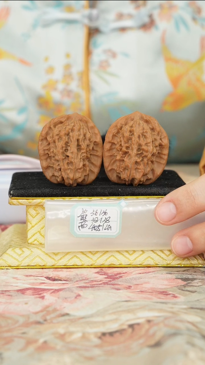 【闪购商品】文玩核桃把件非嫁接马老四